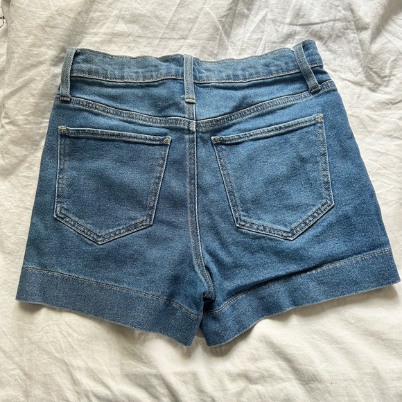 Vintage Mom Shorts - Picture 2 of 3